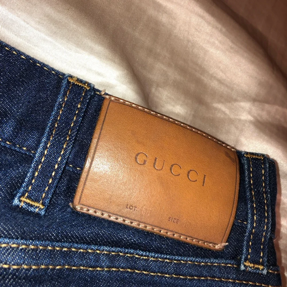 Gucci Men's Navy Jeans with Tiger Detail - Picture 4 of 13